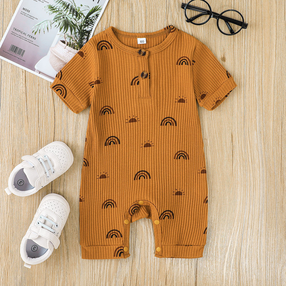 Tutina Neonato Estiva in Cotone a Costine – Manica Corta con Bottoni Frontali e Fantasia Arcobaleni Unisex