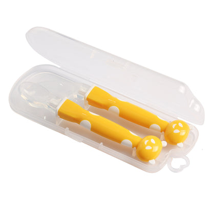 Set Posate Svezzamento Neonato in Silicone con Custodia – Cucchiaio Curvo + Forchetta Ergonomici Antiscivolo
