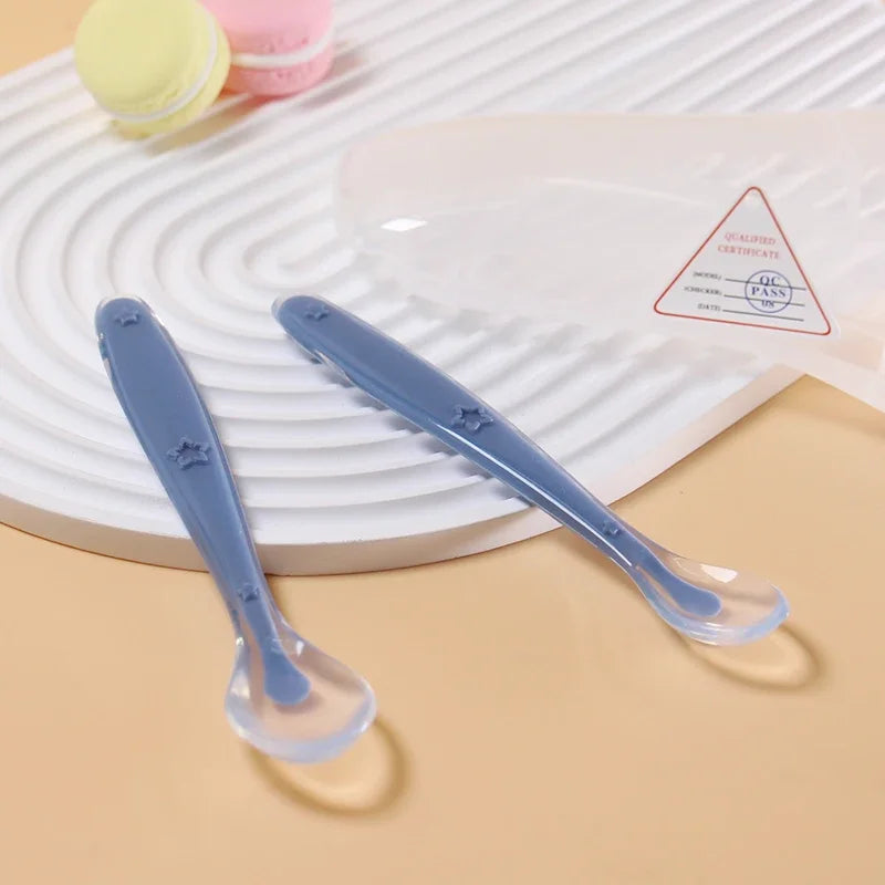 Set 2 Cucchiaini Svezzamento Neonato in Silicone Morbido – Posate Prima Pappa con Manico Antiscivolo