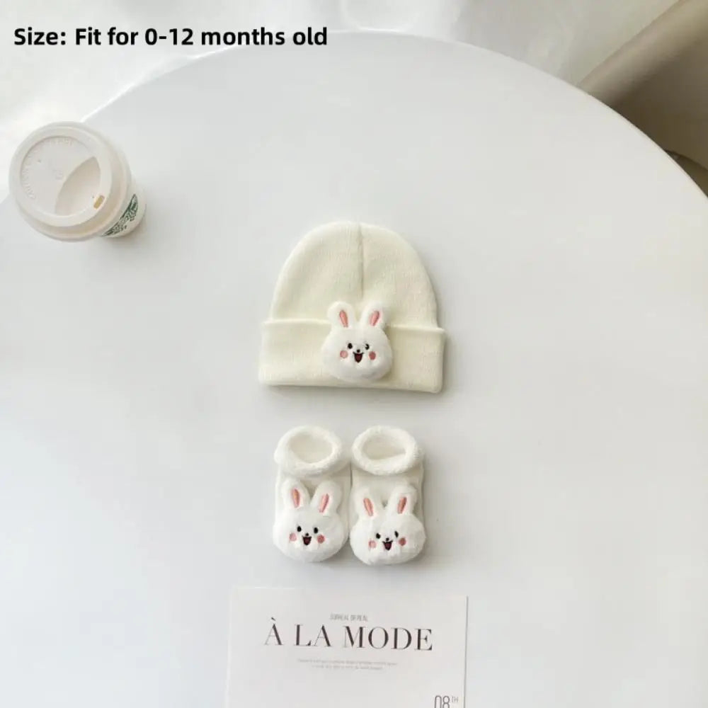 Set Neonato Cappellino e Calzini in Maglia – Completo 2 Pezzi con Animaletti 3D Morbidi 0-12 Mesi