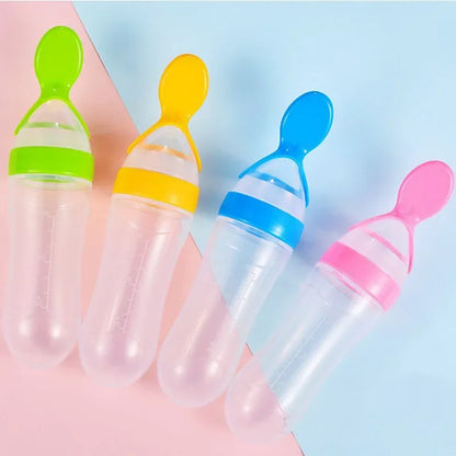 Cucchiaio Dosatore per Pappa 90 ml – Biberon Spremibile in Silicone per Svezzamento con Supporto