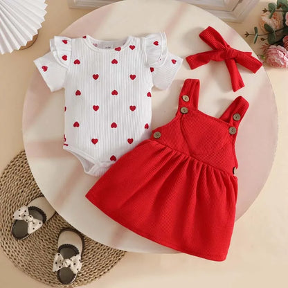 Completo Neonata 3 Pezzi – Vestito con Body a Cuori, Gonna Salopette e Fascia