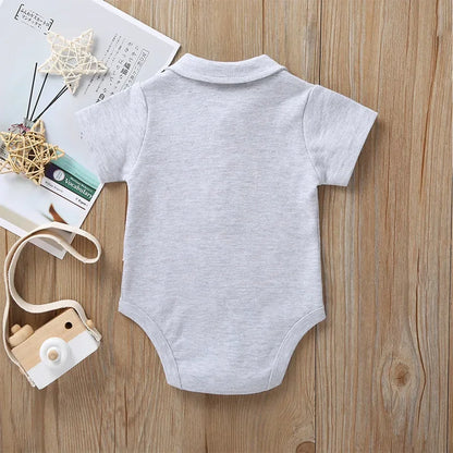 Body Polo Neonato in Cotone Elasticizzato con Colletto e Orsetto Ricamato