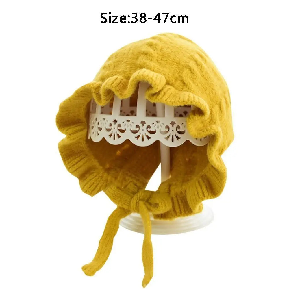 Cuffietta Neonato in Cotone Lavorata a Maglia – Cappellino con Lacci e Bordo Ondulato 38–47 cm