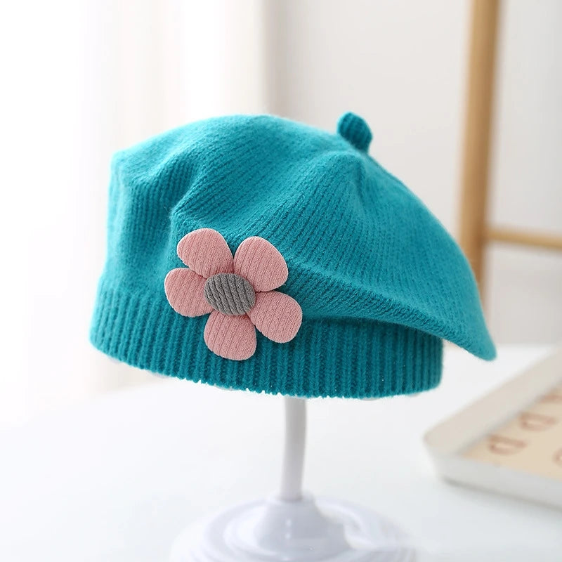 Berretto Basco Bimba in Maglia con Fiore – Autunno Inverno