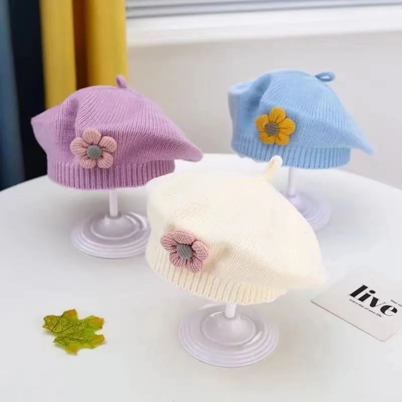 Berretto Basco Bimba in Maglia con Fiore – Autunno Inverno