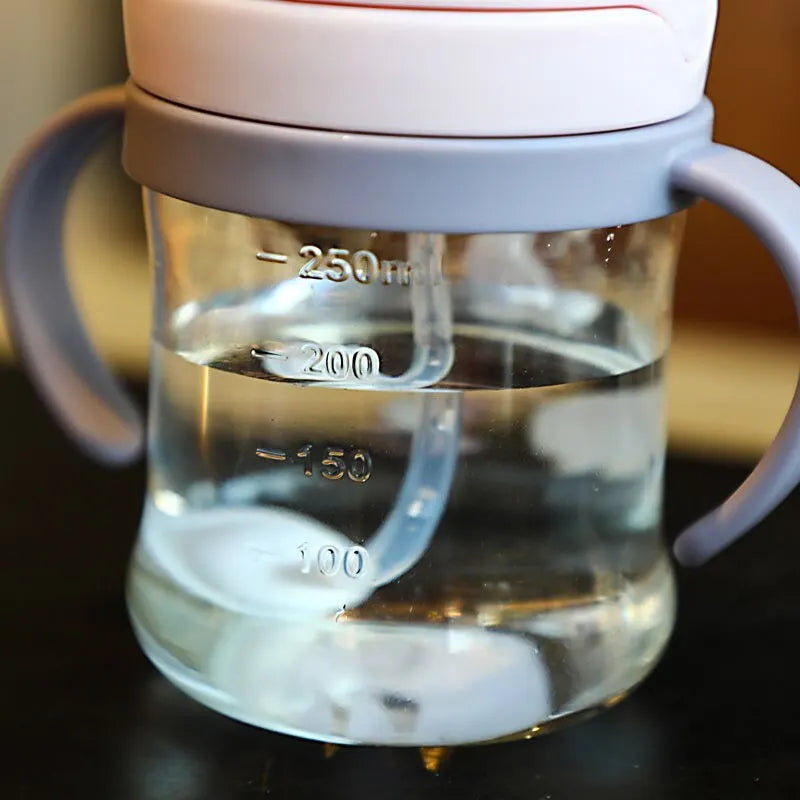 Bicchiere con Cannuccia e Sfera a Gravità 250 ml – Doppio Manico per Bambini