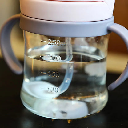 Bicchiere con Cannuccia e Sfera a Gravità 250 ml – Doppio Manico per Bambini