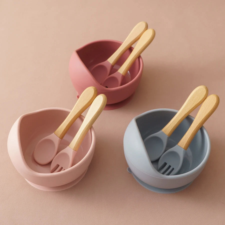 Ciotola Svezzamento con Ventosa in Silicone – Kit 3 Pezzi con Cucchiaio e Forchetta