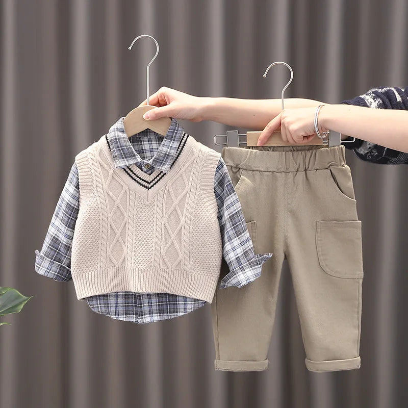 Completo Bambino 3 Pezzi Autunno/Inverno in Cotone – Camicia a Quadri, Gilet e Pantaloni