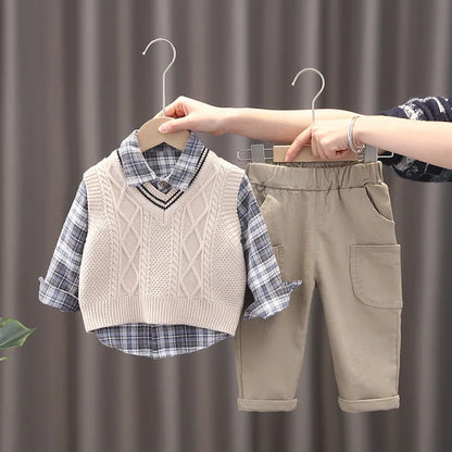 Completo Bambino 3 Pezzi Autunno/Inverno in Cotone – Camicia a Quadri, Gilet e Pantaloni