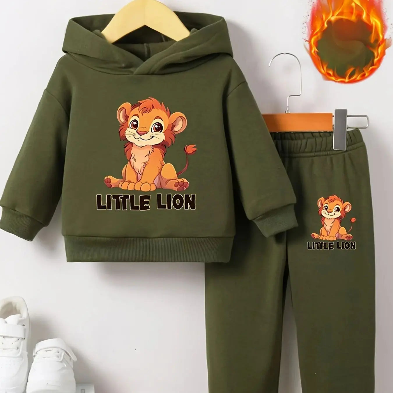 Completo Bimbo Autunno Inverno 2 Pezzi – Felpa con Cappuccio e Pantaloni Little Lion