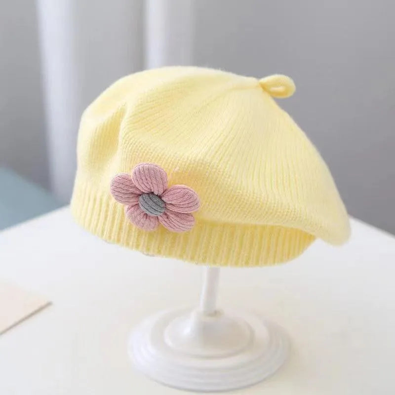 Berretto Basco Bimba in Maglia con Fiore – Autunno Inverno