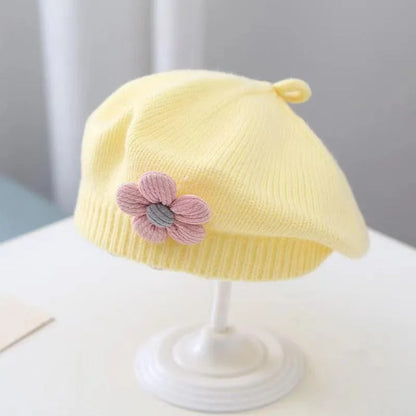 Berretto Basco Bimba in Maglia con Fiore – Autunno Inverno