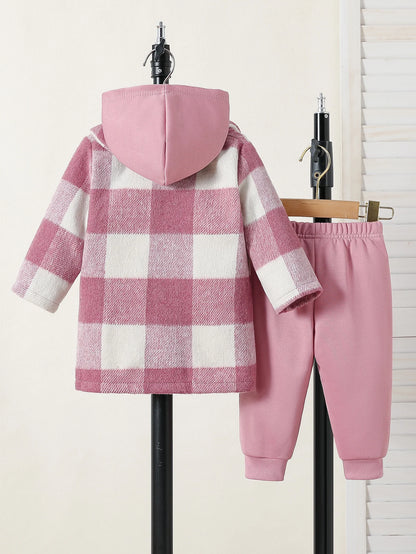 Completo Autunnale Bambina 3 Pezzi – Giacca a Quadri, Felpa con Cappuccio e Pantaloni Rosa