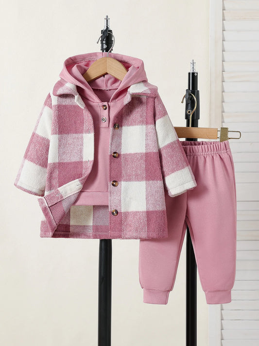 Completo Autunnale Bambina 3 Pezzi – Giacca a Quadri, Felpa con Cappuccio e Pantaloni Rosa