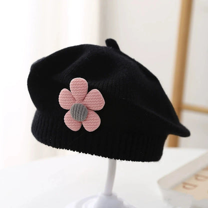 Berretto Basco Bimba in Maglia con Fiore – Autunno Inverno