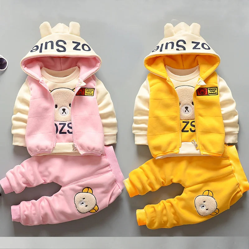 Completo Invernale Bambino e Bambina 3 Pezzi – Tuta con Felpa, Pantaloni e Gilet con Cappuccio e Orsetti