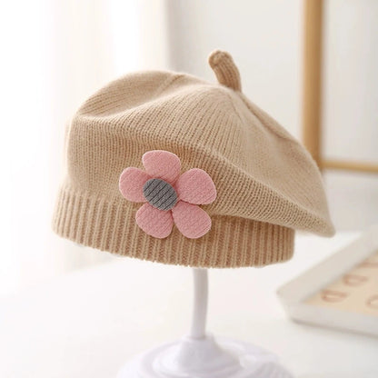 Berretto Basco Bimba in Maglia con Fiore – Autunno Inverno