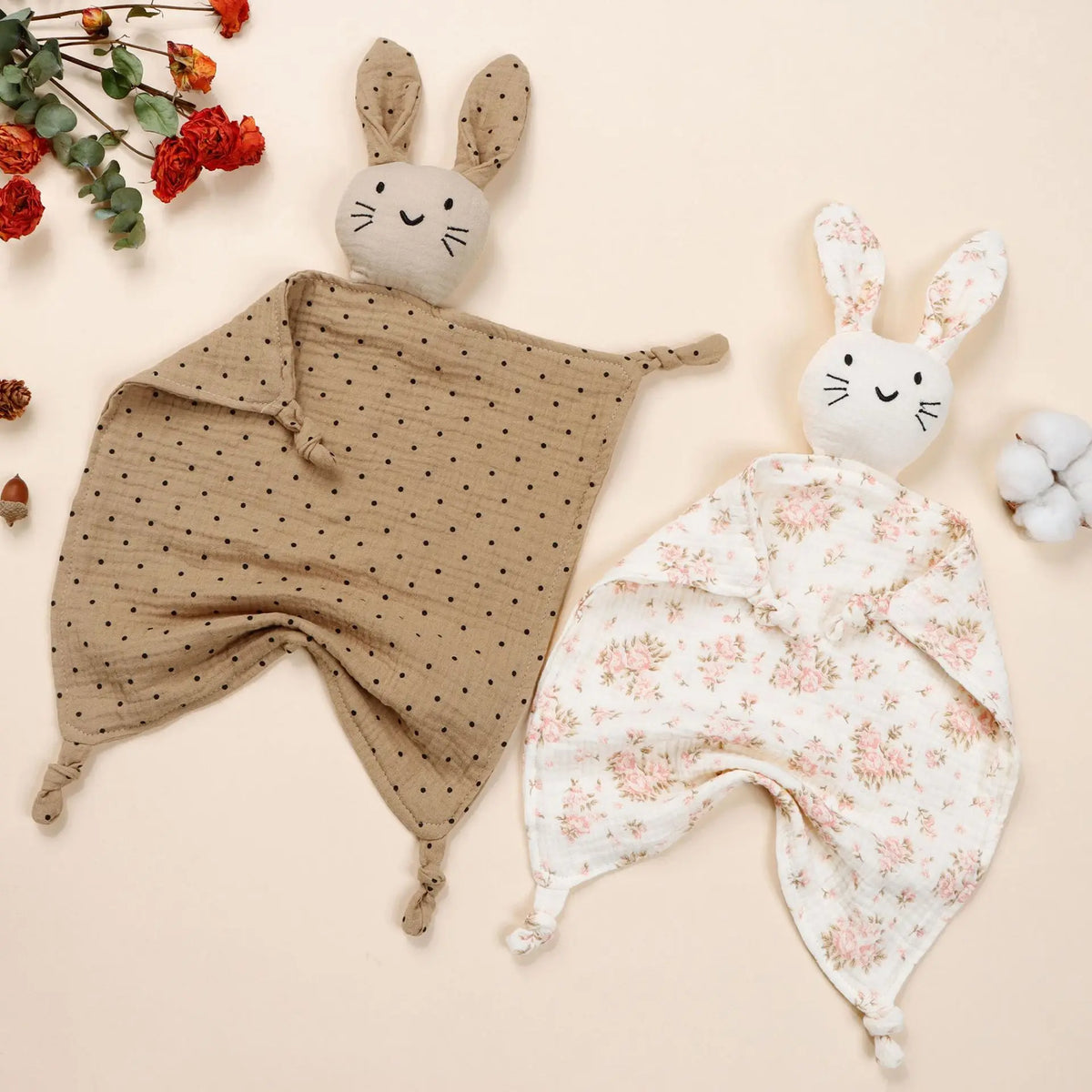Copertina Doudou per Neonati in Mussola di Cotone – Coniglietto con Orecchie a Fantasia