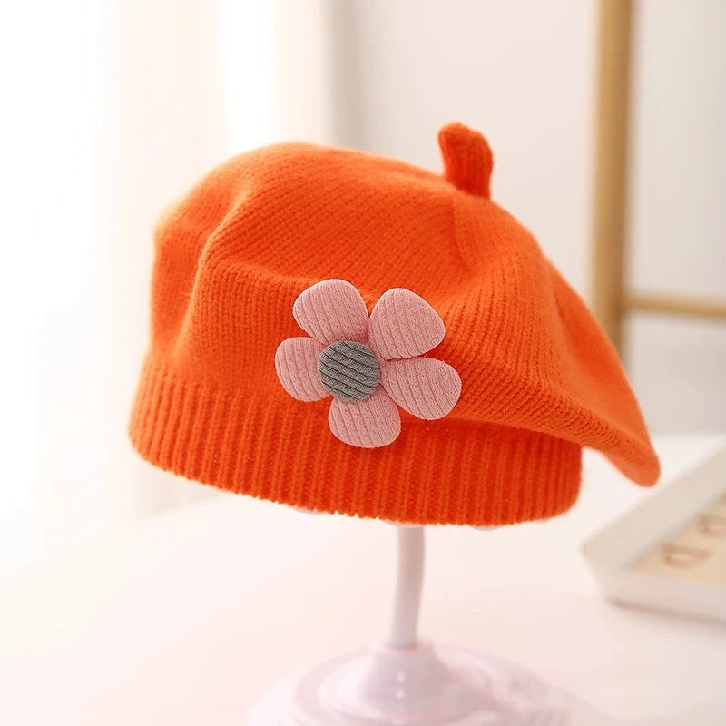 Berretto Basco Bimba in Maglia con Fiore – Autunno Inverno