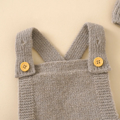 Completo Neonato in Maglia con Cappellino – Tutina Salopette Lunga con Bretelle e Bottoni