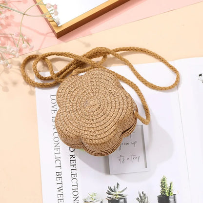 Borsetta Bambina a Tracolla in Paglia Intrecciata con Fiore – Mini Borsa con Chiusura Zip
