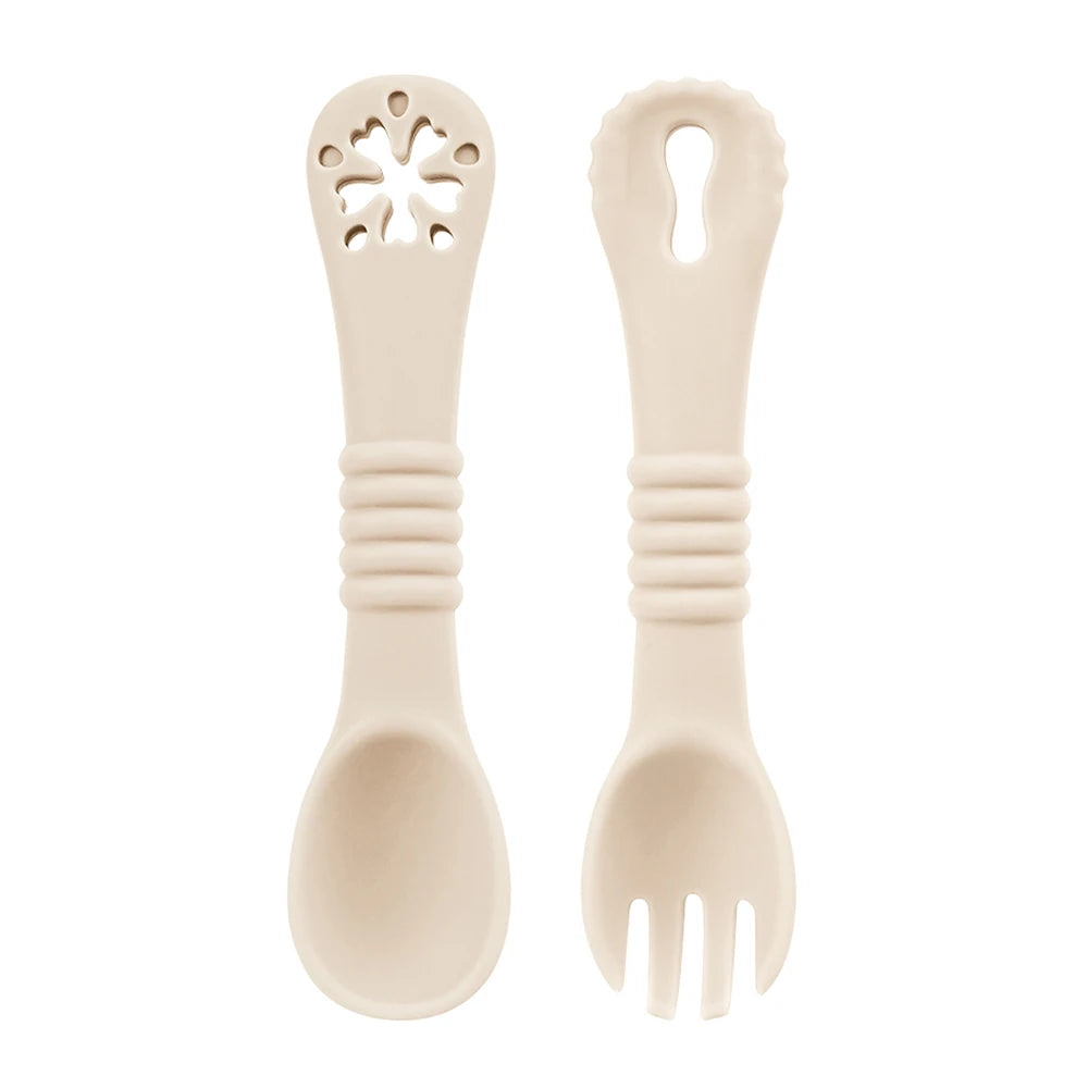 Set Posate Svezzamento in Silicone con Massaggiagengive – Cucchiaino e Forchettina Ergonomici per Bambini