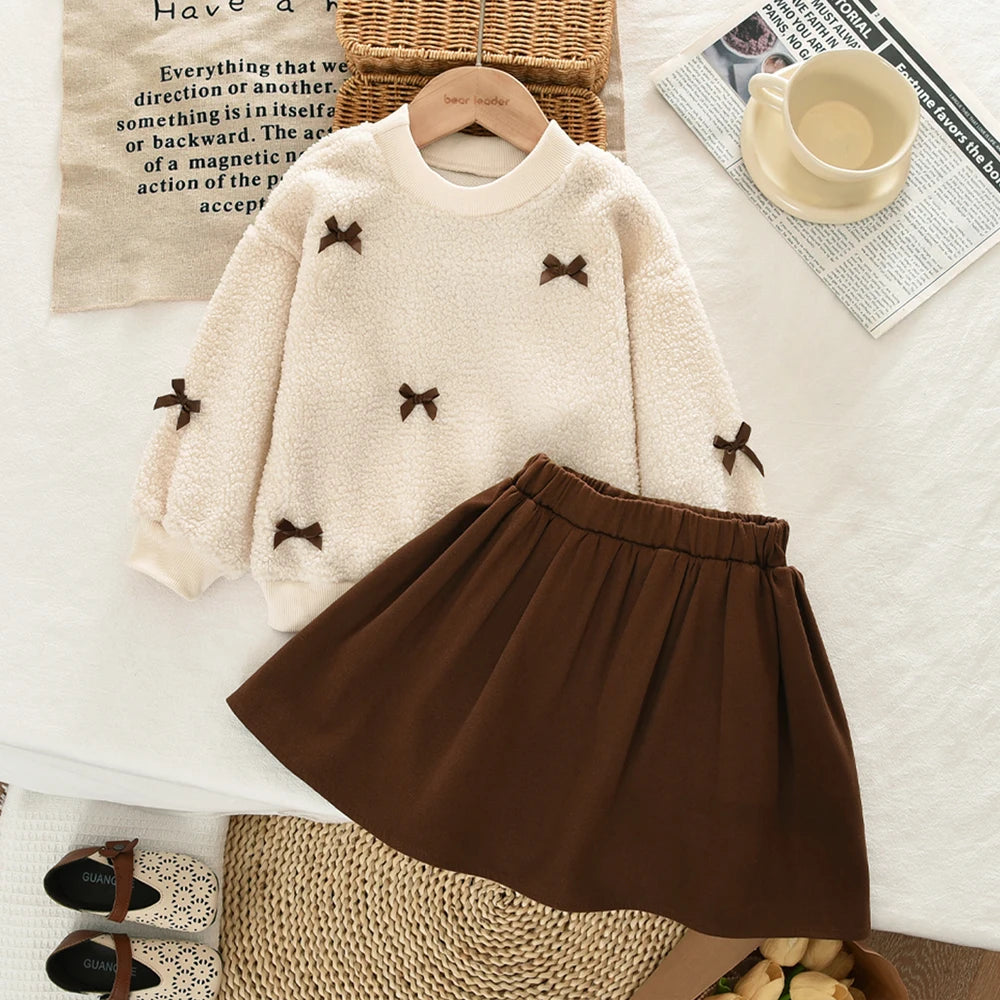 Completo Elegante Bambina Autunno/Inverno con Maglia Teddy e Gonna Plissettata (2 Pezzi) | 3-6 Anni