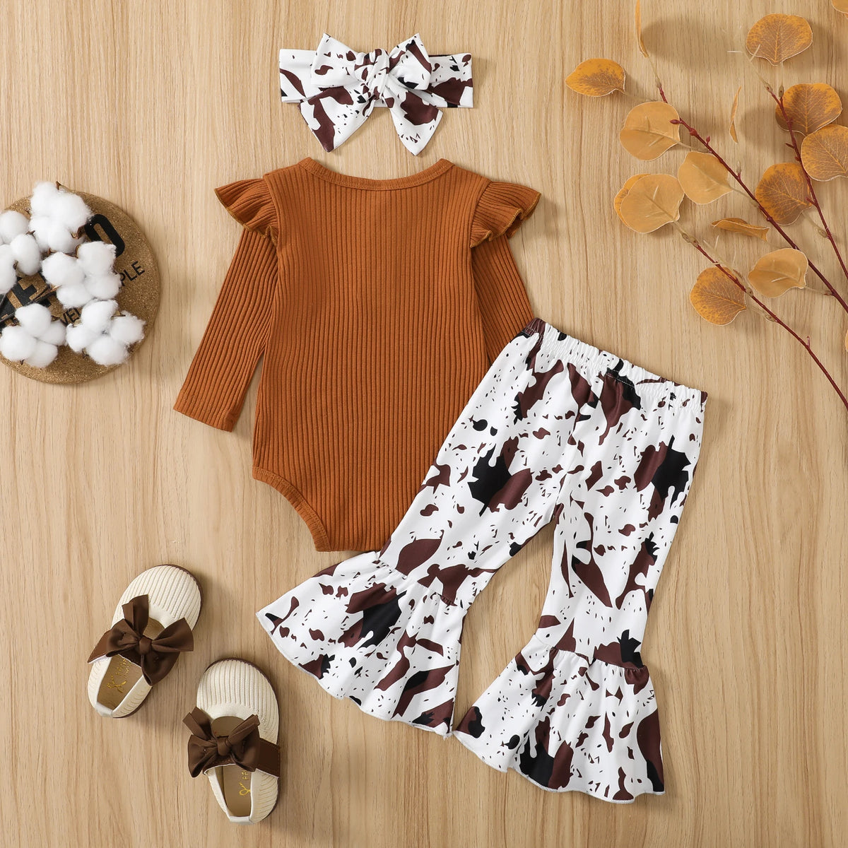 Completo Neonata 0-12 Mesi – Body a Costine Manica Lunga e Pantaloni a Zampa Leopardati