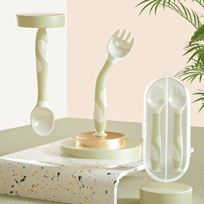 Set Posate Svezzamento Neonato con Ventosa e Custodia – Cucchiaio e Forchetta Flessibili Ergonomici Antiscivolo